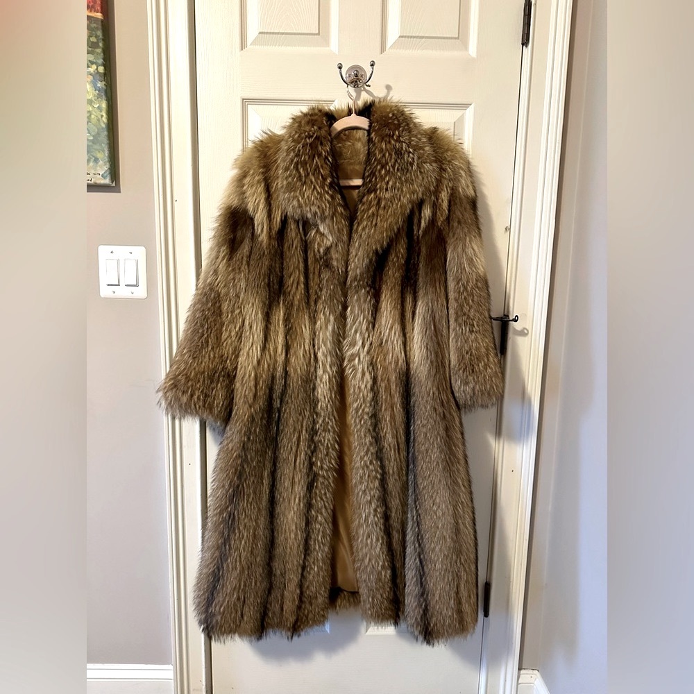 100% SCANDINAVIAN REAL FUR COAT